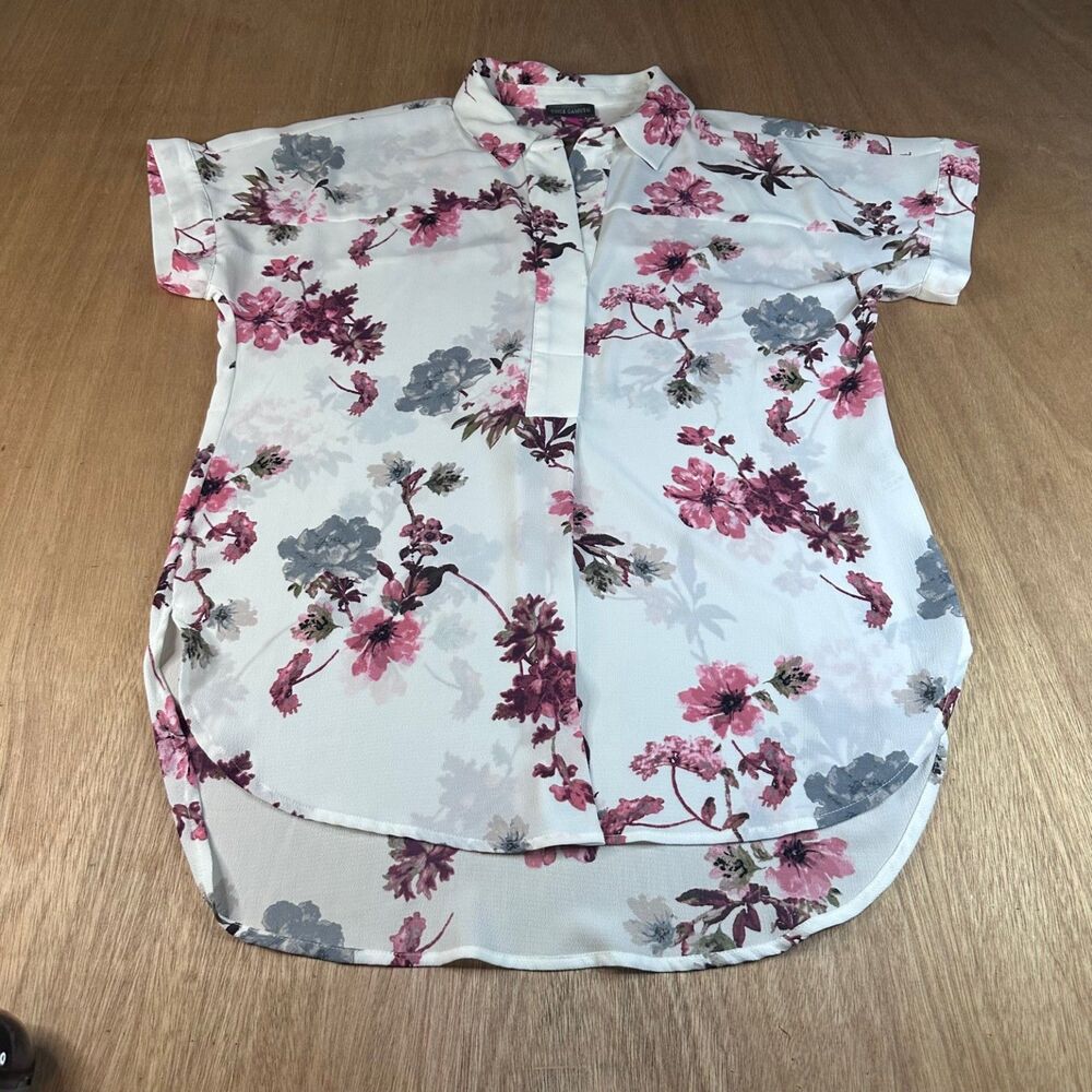 Vince Camuto Floral Sheer Blouse Women's Small Short Sleeve Hi-Low Hem